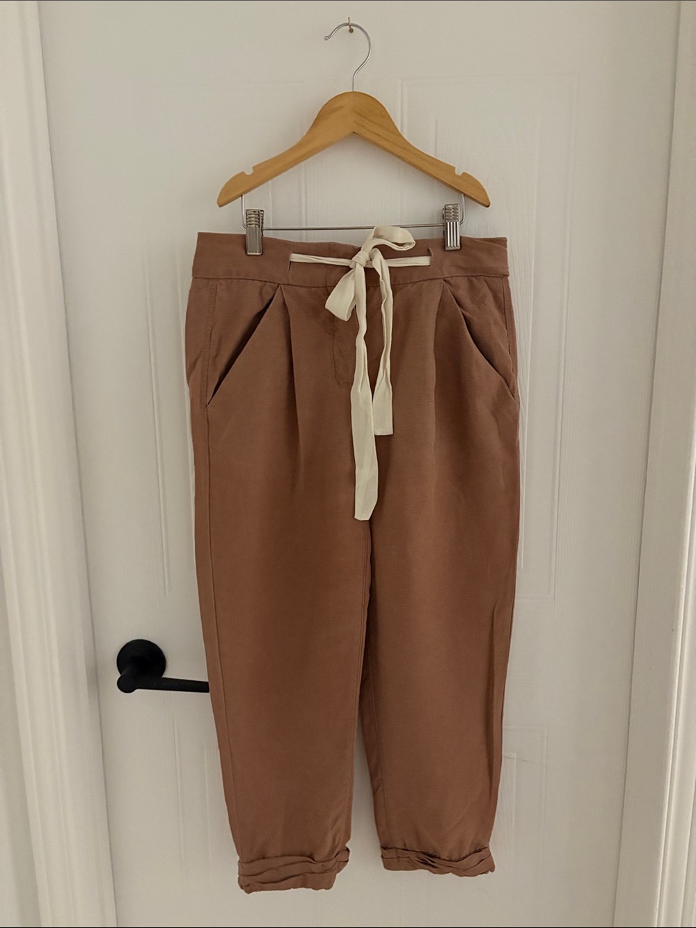 Wilfred Cropped Drawstring Pants in Brown/pink with Cream Tie